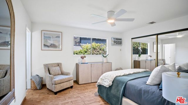 6155 Poppy Peak Drive, Los Angeles CA: https://media.crmls.org/mediaz/1472959c-5fc1-459a-bbfe-fe1631b05644.jpg