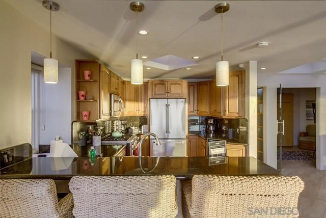3391 Ocean Front Walk, San Diego CA: https://media.crmls.org/mediaz/14731f77-d85f-4a4a-8209-a504e1dd6b69.jpg