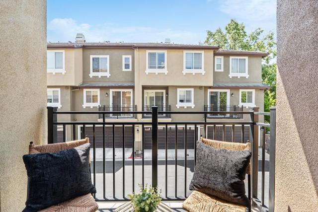 1180 Glin Terrace, Sunnyvale CA: https://media.crmls.org/mediaz/14732fb8-0c44-4aa3-8277-771af6ef641b.jpg