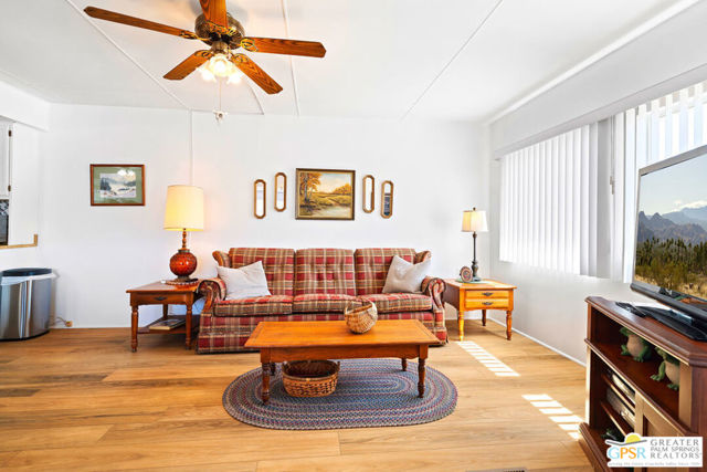 16740 Sunrise Road, Desert Hot Springs CA: https://media.crmls.org/mediaz/147343a1-8820-4b1f-8118-8fe33e7ff400.jpg