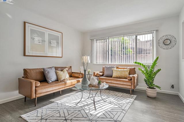 8629 Beverly Lane, Dublin CA: https://media.crmls.org/mediaz/1473d29e-28de-46db-b7d6-9953c6199f23.jpg