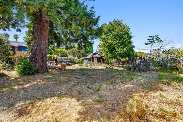 1430 Merrill Street, Santa Cruz CA: https://media.crmls.org/mediaz/1473f3ec-1143-4cd9-ae88-08c01cb54748.jpg