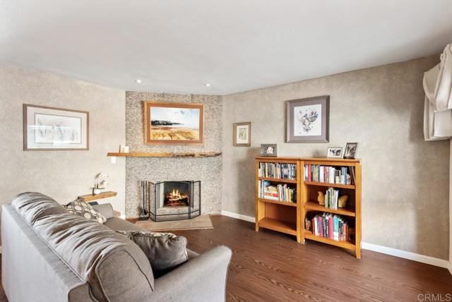 Detail Gallery Image 4 of 34 For 6986 Caminito Perico, San Diego,  CA 92119 - 2 Beds | 2/1 Baths