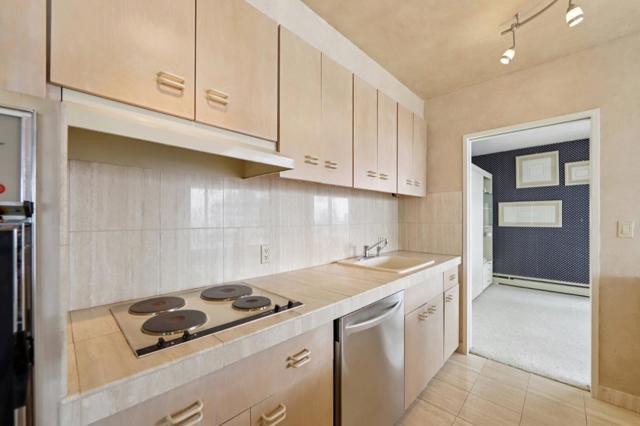 1200 Gough Street, San Francisco CA: https://media.crmls.org/mediaz/147515b1-76dd-4ccb-9f11-3d5966dd8fce.jpg