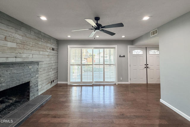 Detail Gallery Image 3 of 43 For 4950 Nautilus St, Oxnard,  CA 93035 - 3 Beds | 2 Baths