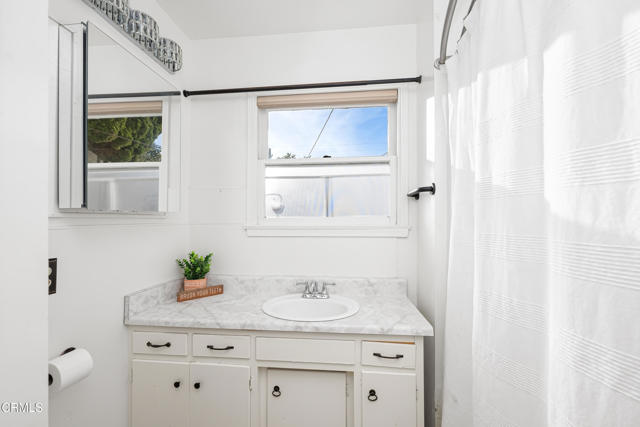 Detail Gallery Image 15 of 30 For 2263 Alameda Ave, Ventura,  CA 93003 - 2 Beds | 1 Baths