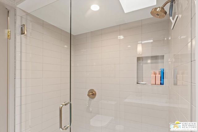 200 E Racquet Club Road #8, Palm Springs, CA 92262