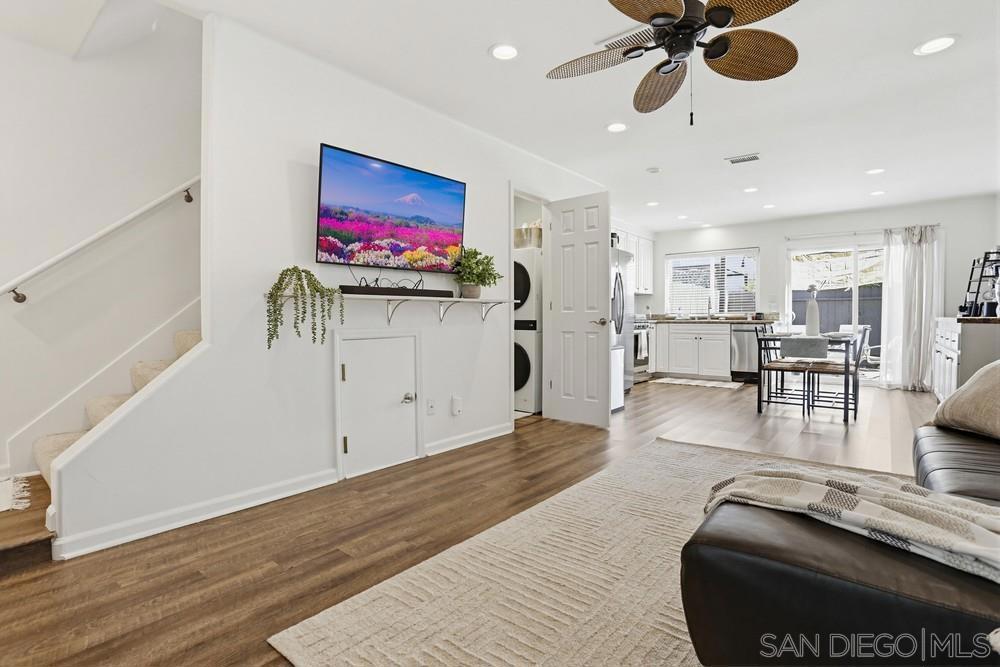 3466 Seabreeze Walk - photo 2