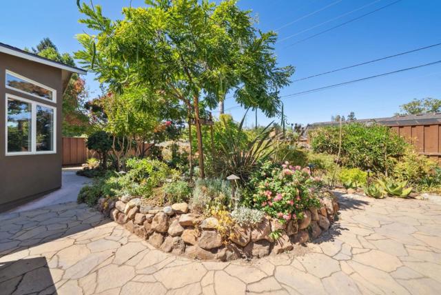 18371 Montpere Way, Saratoga CA: https://media.crmls.org/mediaz/1477f645-b8b2-4a32-a978-c4d32979e333.jpg
