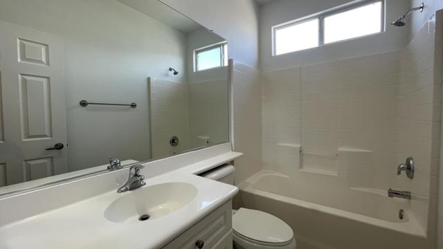 82549 Tivoli Court, Indio CA: https://media.crmls.org/mediaz/14796953-f45f-41e2-9ad1-cd586a7e0871.jpg