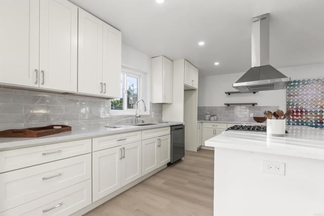 Detail Gallery Image 24 of 55 For 13751 Powers Rd, Poway,  CA 92064 - 5 Beds | 3 Baths