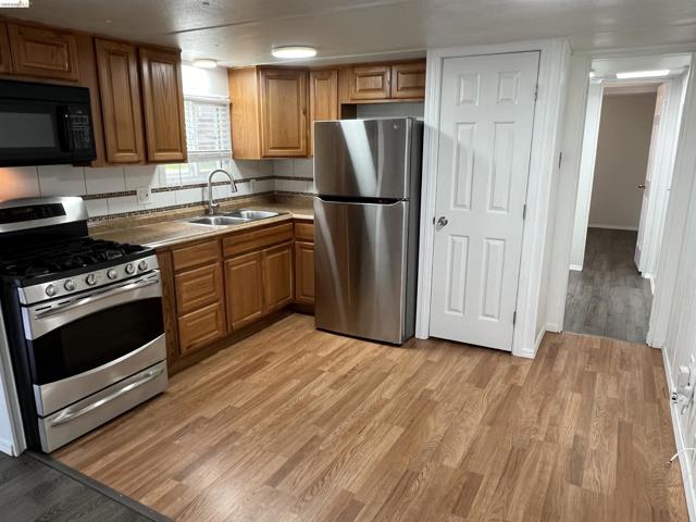 Image 7 of 26 For 210 Cypress  