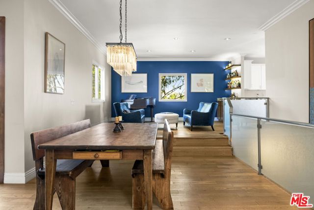 1018 N Tigertail Road, Los Angeles CA: https://media.crmls.org/mediaz/147a7523-aa06-41ac-b97d-527df495640b.jpg