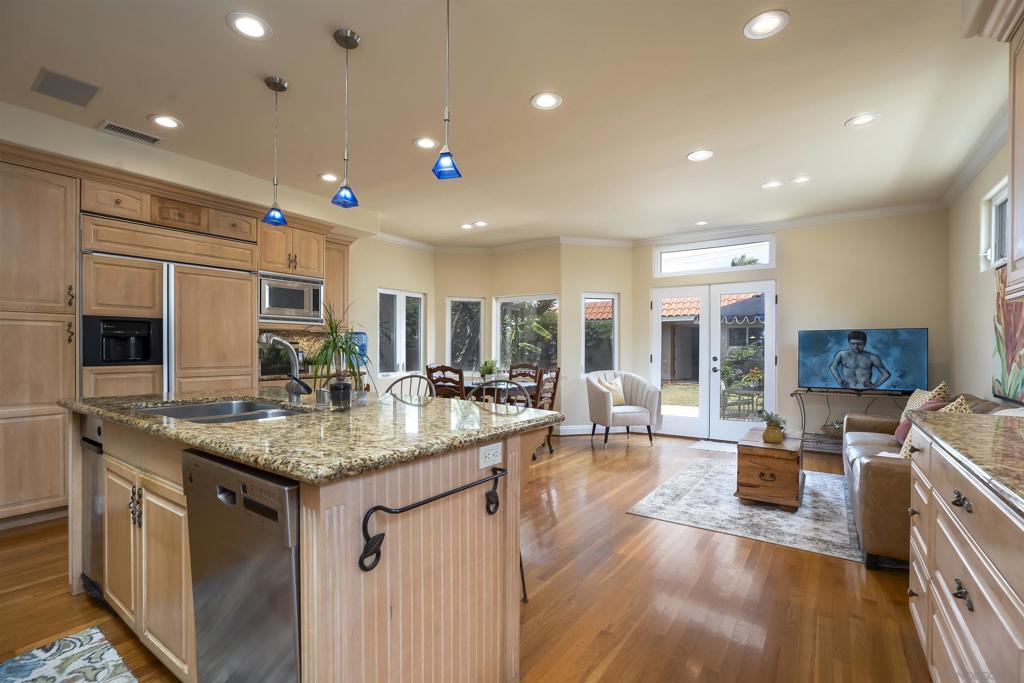 4330 Niagara Avenue - photo 13