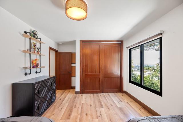 6675 Caminito Lindrick, La Jolla CA: https://media.crmls.org/mediaz/147ba968-1de6-4362-85fd-c34bf2ec1dad.jpg
