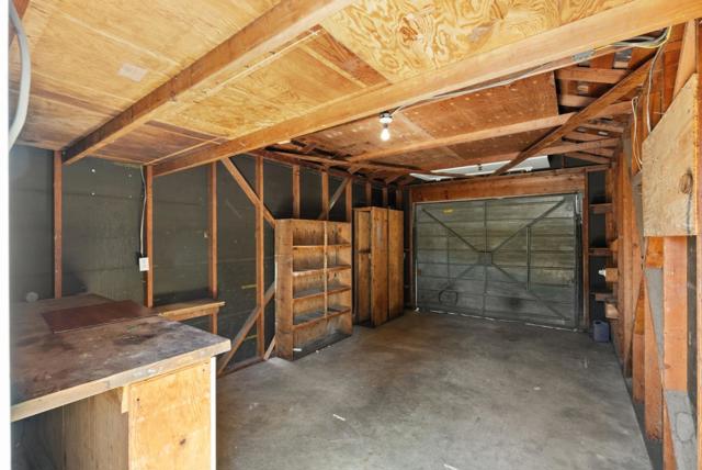 553 Line Street, Hollister CA: https://media.crmls.org/mediaz/147bad19-a2d3-4aaf-8513-e884fea2f2ce.jpg