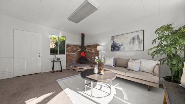 940 Kennard Way, Sunnyvale CA: https://media.crmls.org/mediaz/147bc1a5-54bf-436a-882b-659c1fde9fbf.jpg