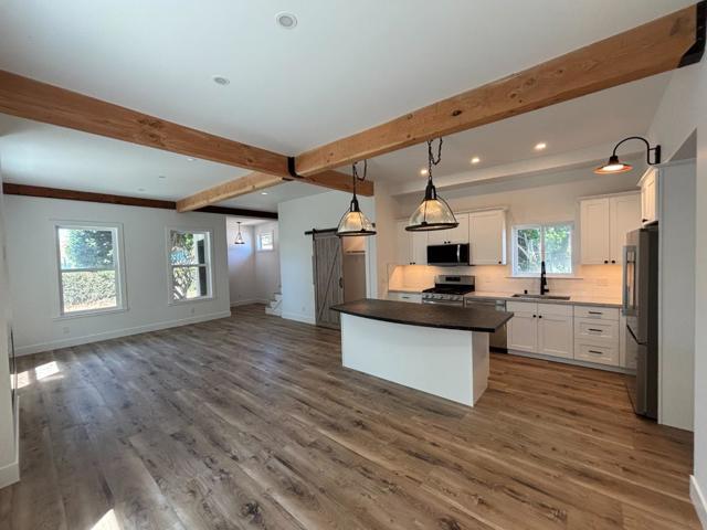 625 North Street, Pescadero CA: https://media.crmls.org/mediaz/147c0781-a1d7-4410-b7ad-34f65fdb5d1d.jpg