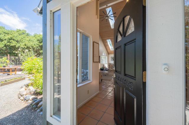 158 Echo Valley Road, Prunedale CA: https://media.crmls.org/mediaz/147c227a-4120-4221-b2cd-a7fe04884eb0.jpg