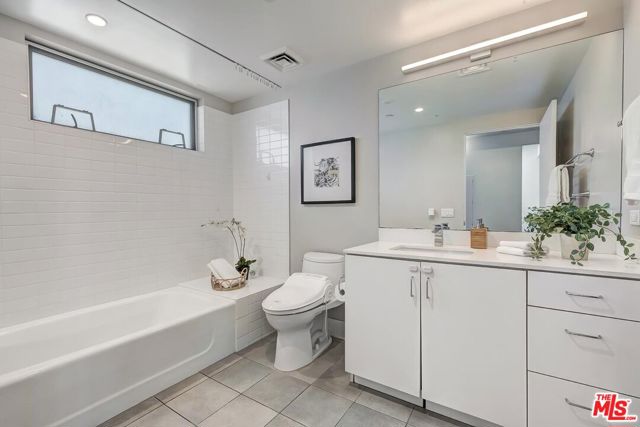 3 Bed Home for Sale in Santa Monica, California