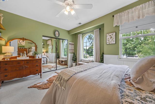 6745 Alisal St, Pleasanton CA: https://media.crmls.org/mediaz/147cf94f-2cd9-467f-9758-e8740e9dddc5.jpg
