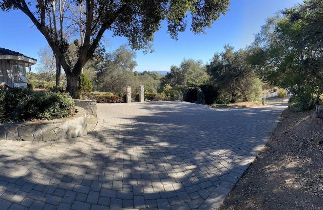 Image 51 of 52 For 3637 La Canada Road