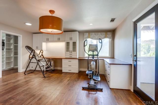 Image 31 of 49 For 3010 Bernardo Avenue
