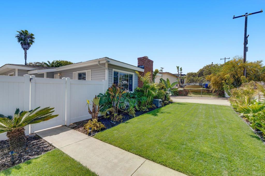 251 Redwood Avenue