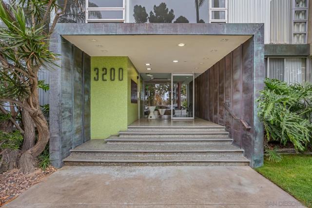 3200 6th Avenue, San Diego CA: https://media.crmls.org/mediaz/147f28ea-e23c-4b13-b8f2-ff398acb7e60.jpg