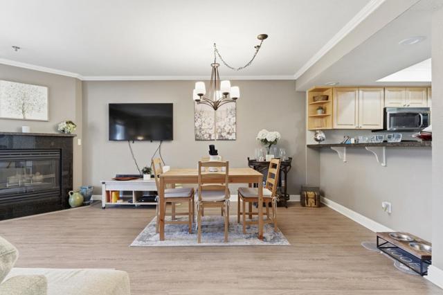 2530 Oak Road, Walnut Creek CA: https://media.crmls.org/mediaz/147f670e-b40f-4c72-9829-ba59e1169d76.jpg