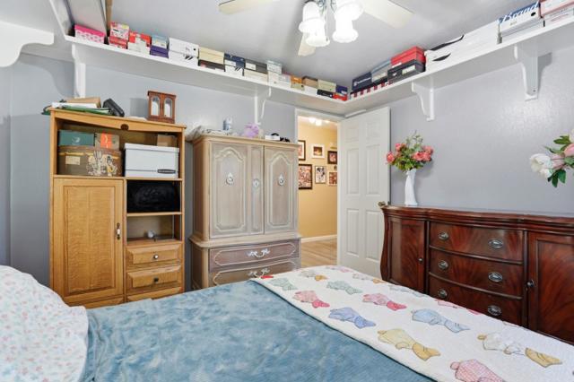 304 Ridgemark Drive, Hollister CA: https://media.crmls.org/mediaz/147fa782-a79c-4853-927f-7567aa41cccf.jpg