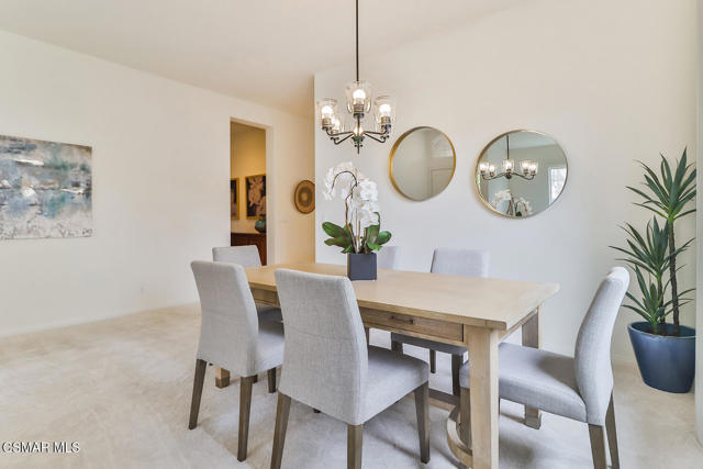 2746 Autumn Ridge Drive, Thousand Oaks CA: https://media.crmls.org/mediaz/147fff2b-4aeb-4027-bd67-90b1492960b4.jpg