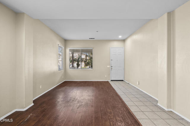 Detail Gallery Image 5 of 41 For 1930 Ribera Dr, Oxnard,  CA 93030 - 5 Beds | 3 Baths