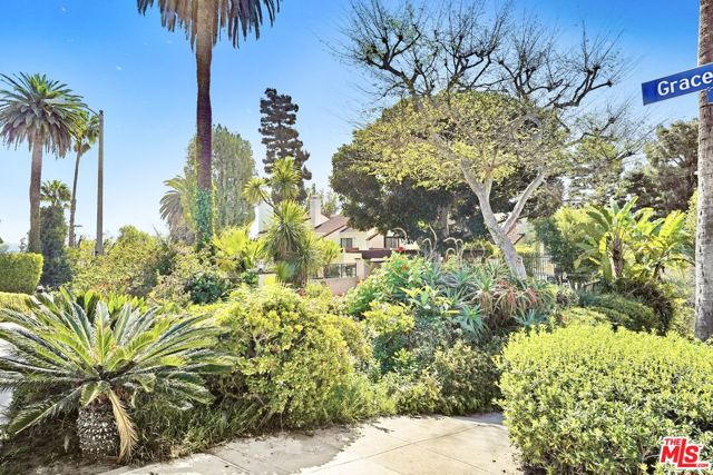 1979 Grace Avenue, Los Angeles CA: https://media.crmls.org/mediaz/14807fb1-91db-4480-aad1-9aca36d43998.jpg
