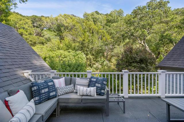 807 Crystal Springs Road, Hillsborough CA: https://media.crmls.org/mediaz/14808267-9ceb-4f9d-9388-9139ef5adbd9.jpg