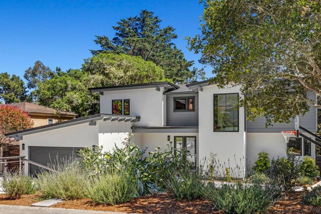 541 Dry Creek Road, Monterey CA: https://media.crmls.org/mediaz/14817791-a93c-4e64-9afc-347aeccab585.jpg