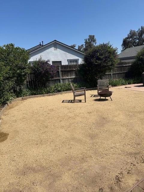 434 Oak Avenue, Greenfield CA: https://media.crmls.org/mediaz/14818450-75ed-4fca-9e09-a199283478a7.jpg