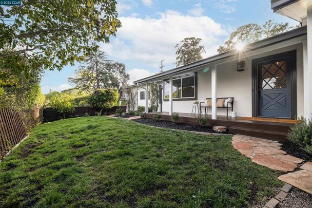 2080 Essenay Ave, Walnut Creek CA: https://media.crmls.org/mediaz/1482b1f2-b5db-48cd-b6ba-e2f18571fb3e.jpg