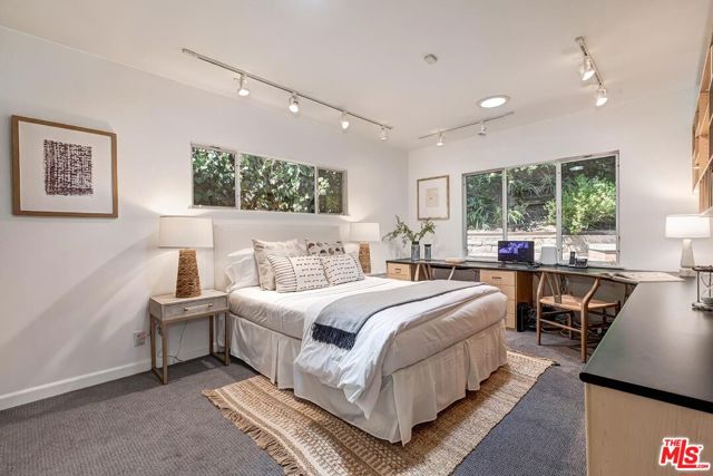 251 Ashdale Avenue, Los Angeles CA: https://media.crmls.org/mediaz/1482b412-3e74-4c5e-8018-39197387cb51.jpg