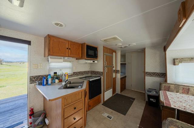 50255 Adobe Place, Bradley CA: https://media.crmls.org/mediaz/1483db97-1781-4aba-8fc7-11a7c17ce1b6.jpg