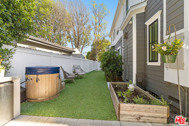 Image 36 of 39 For 11813 Woodbine Avenue