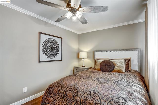 6610 Bancroft Avenue, Oakland CA: https://media.crmls.org/mediaz/14846d7d-293f-4068-992d-4098414bdc33.jpg