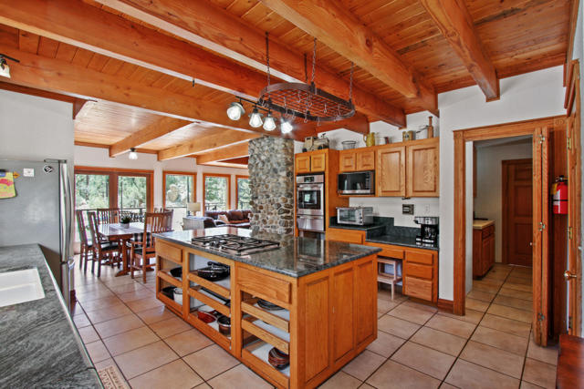 43630 Rainbow Lane, Angelus Oaks CA: https://media.crmls.org/mediaz/148493c5-408b-46a5-b65c-57c9fa333b44.jpg