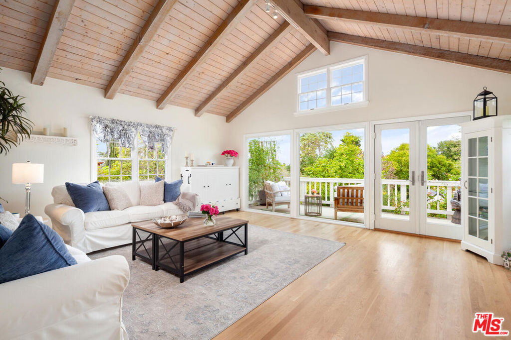 12052 Laurel Terrace Drive