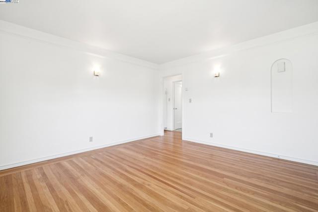 2200 Peach St, Pinole CA: https://media.crmls.org/mediaz/1484aee2-f48f-4cf9-a38c-a86126fb2b18.jpg