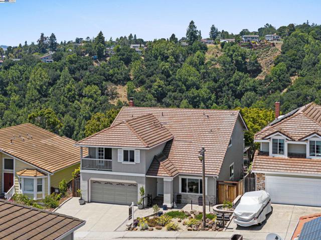 6408 Boone Dr, Castro Valley CA: https://media.crmls.org/mediaz/14858013-7199-4348-be6a-e3efe4f37e9b.jpg