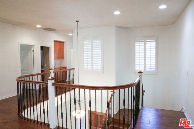 Image 17 of 36 For 5338 Via Dolores