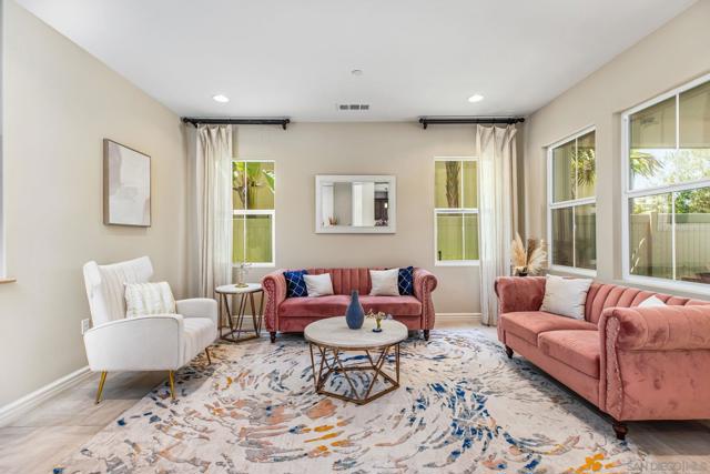 12712 Cloudbreak Ave, San Diego CA: https://media.crmls.org/mediaz/1486aee8-f3f4-48bb-8f20-1fa5694a351d.jpg