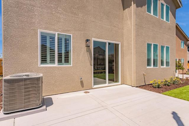 1153 Coyote Peak Way, Hollister CA: https://media.crmls.org/mediaz/1487cb03-5d89-4bd5-8253-28ca595dafc2.jpg