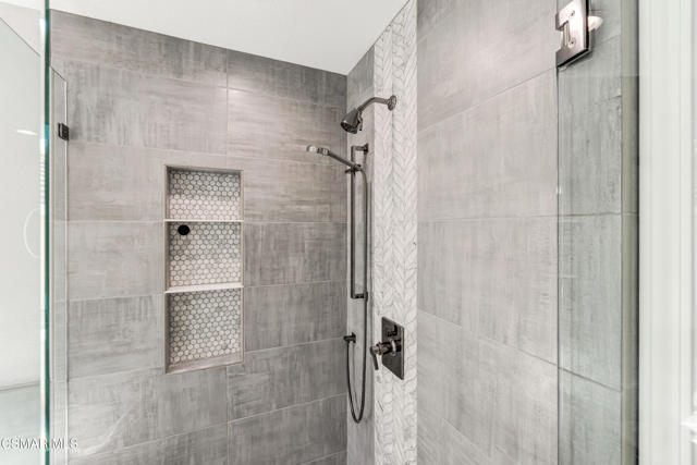12147 Alder Grove Street, Moorpark CA: https://media.crmls.org/mediaz/1488283a-1f04-4a6d-a265-2bdf67526ad9.jpg